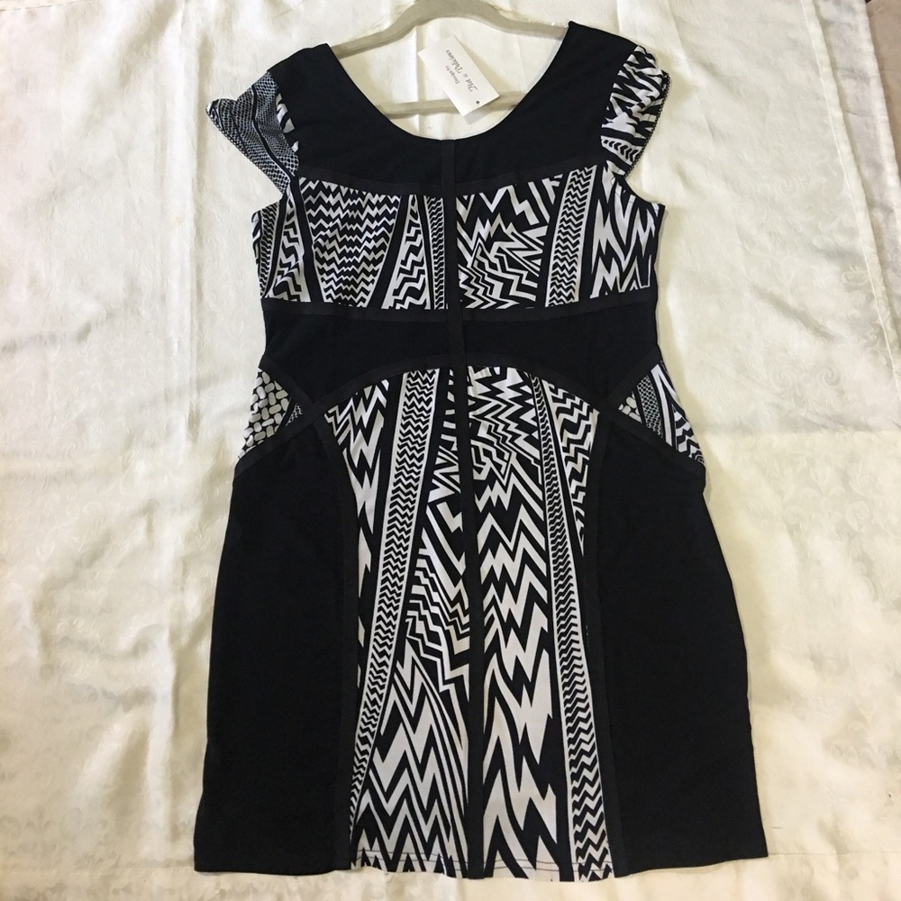 Cute Body con dress NWT