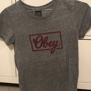 Obey t shirt