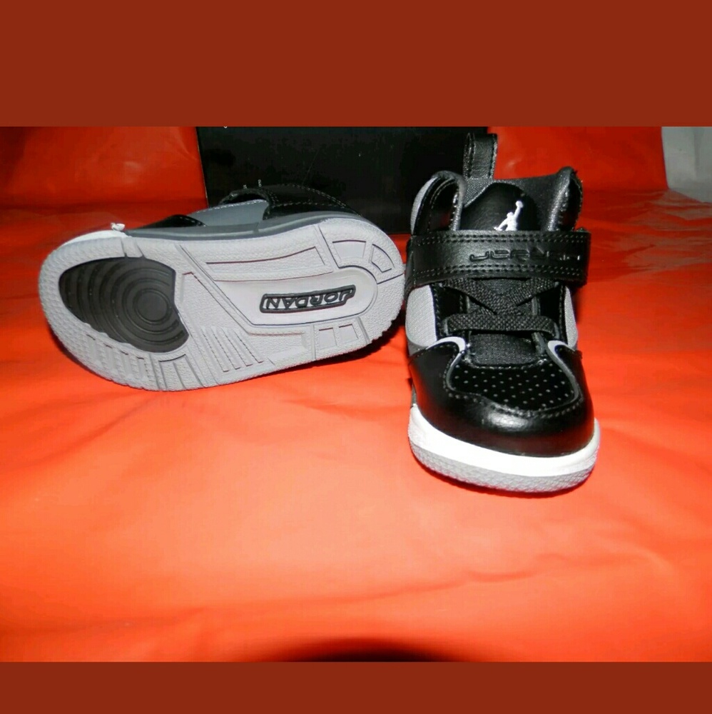 Nike Jordan Flight 45 High Tops 5c