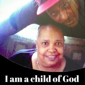 Meet your Posher, Carrie