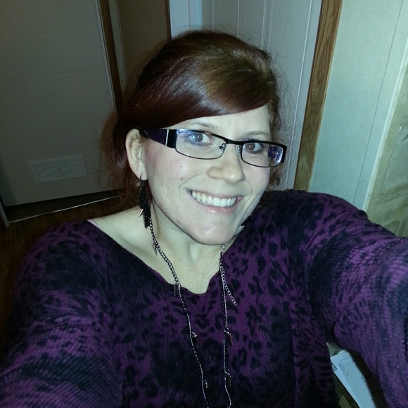 Meet your Posher, Jennifer - Picture 3 of 8