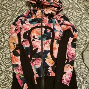 Lululemon Secret Garden Scuba