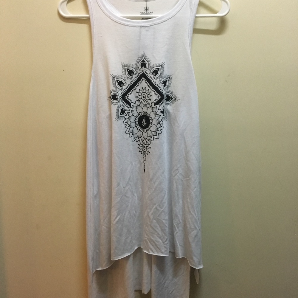 Volcom long tank with side slit. NWT