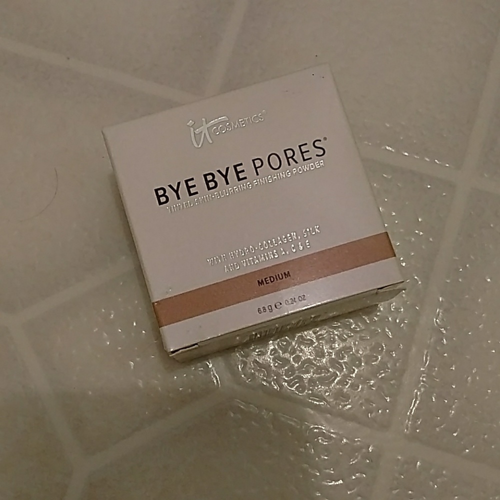 NIB It Cosmetics Bye Bye Pores Loose Powder - Picture 2 of 4