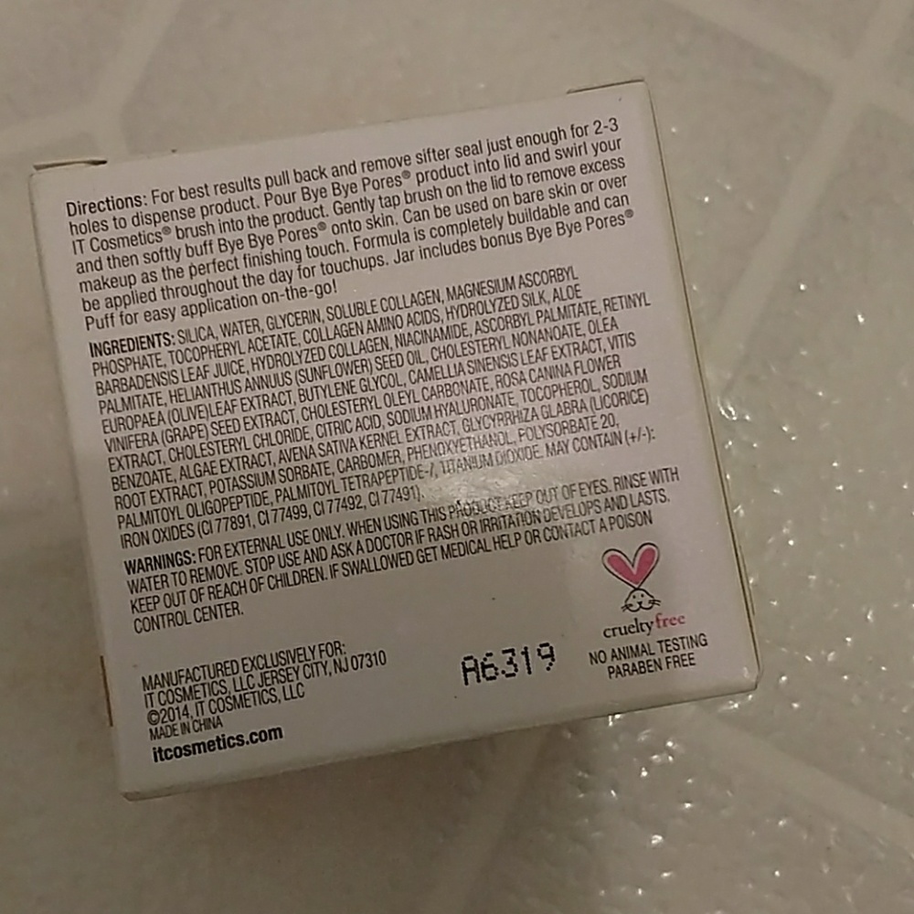 NIB It Cosmetics Bye Bye Pores Loose Powder - Picture 4 of 4