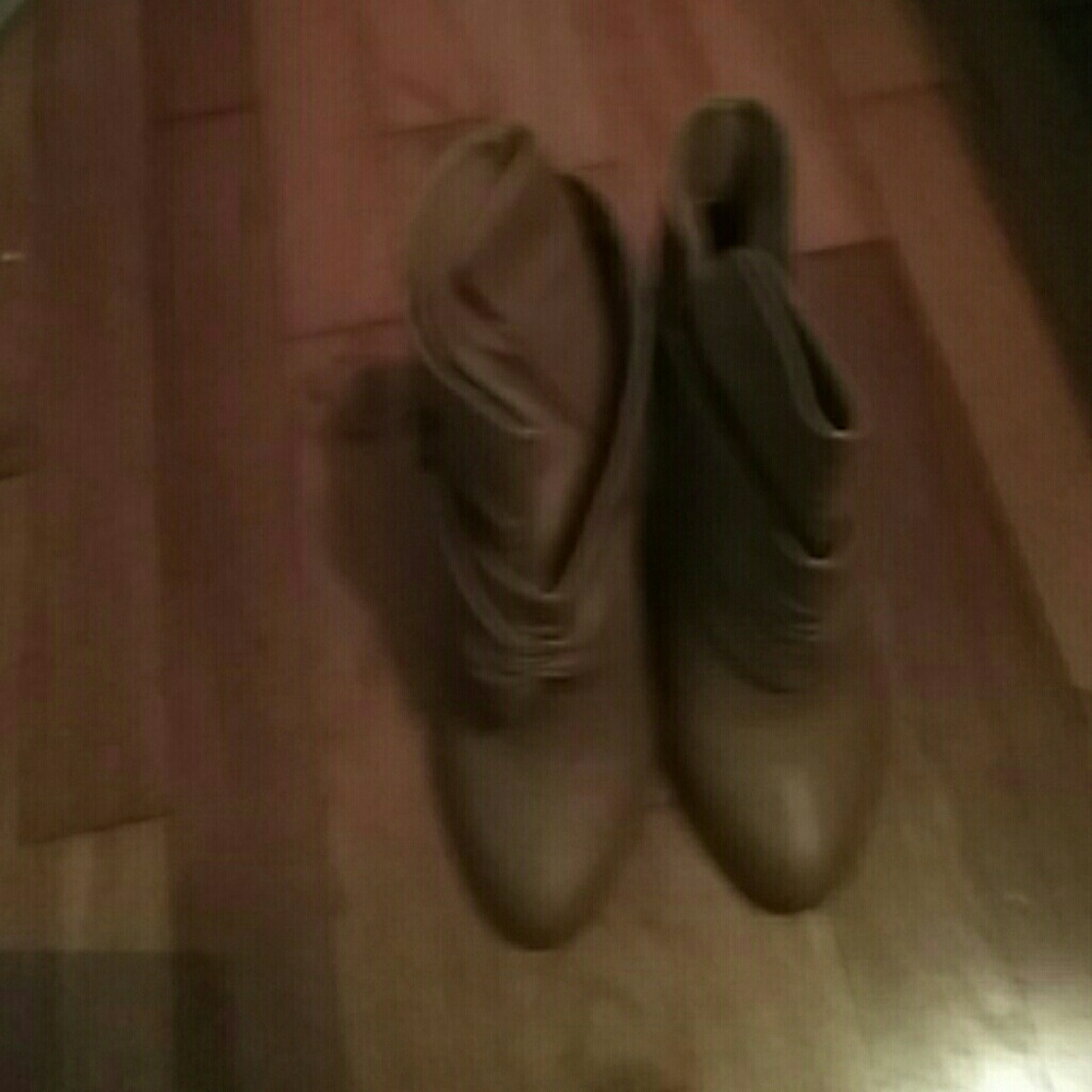 Tan bootie