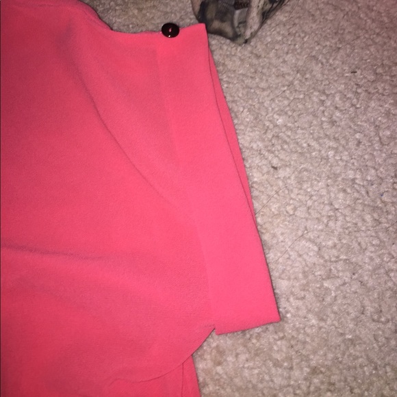 Silky coral shirt - Picture 5 of 5