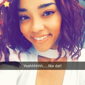 Meet your Posher, Taryn