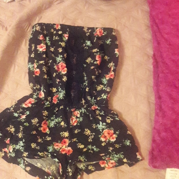 Socialite Dresses & Skirts - Mini strapless romper