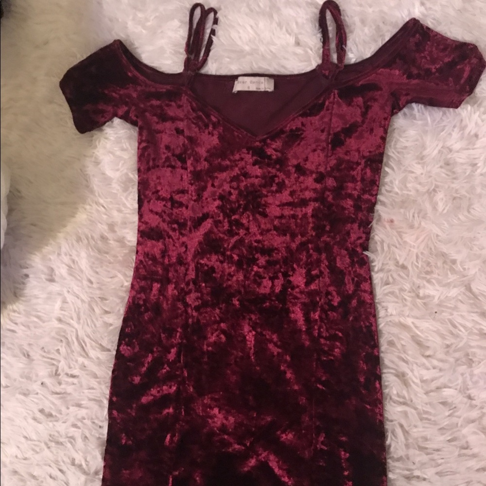 Crushed velvet burgundy bodycon dress