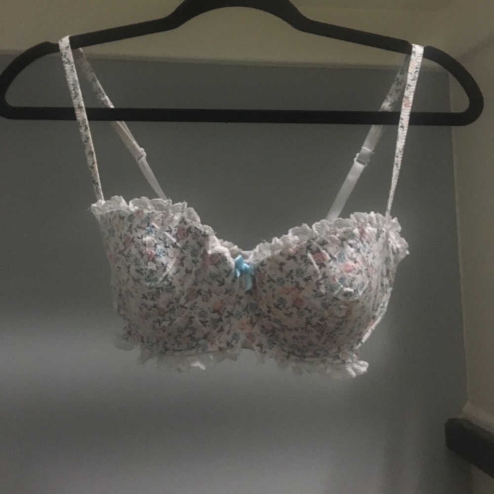 H&M Intimates Bra/ Size 34D
