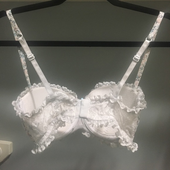 H&M Intimates Bra/ Size 34D - Picture 3 of 7