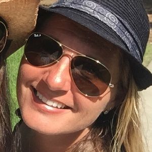 Meet your Posher, Shana