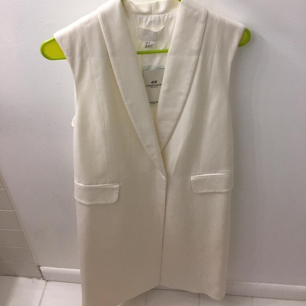H&M brand new special occasion white fancy vest