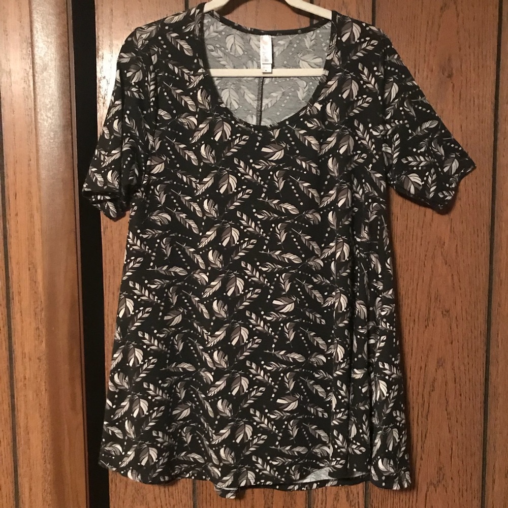 🦄🦄🦄Lularoe Perfect T 🦄🦄🦄