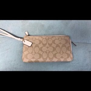 BRAND NEW NEVER USED Coach clutch