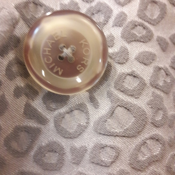 Michael Kors stunning silver/gray 2 pcs. Suit - Picture 2 of 8