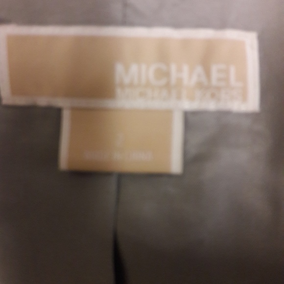 Michael Kors stunning silver/gray 2 pcs. Suit - Picture 3 of 8