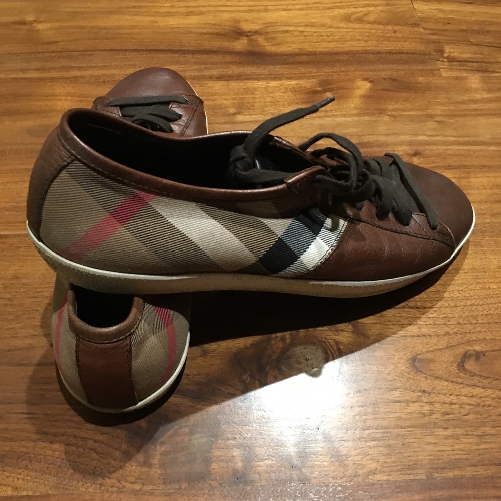 Burberry men sneakers! Size 43 euro, 9,5 US
