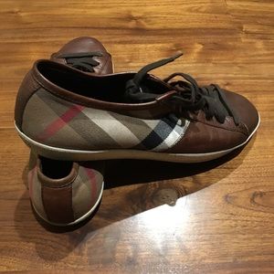 Burberry men sneakers! Size 43 euro, 9,5 US