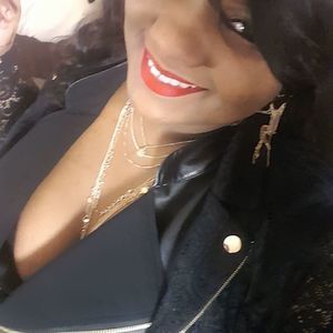 Meet your Posher, Veronica