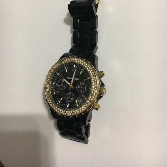 🎉🎉🎉Black and gold michael kors watch - Picture 2 of 5