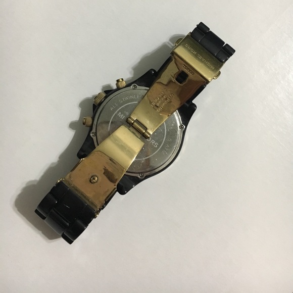 🎉🎉🎉Black and gold michael kors watch - Picture 5 of 5
