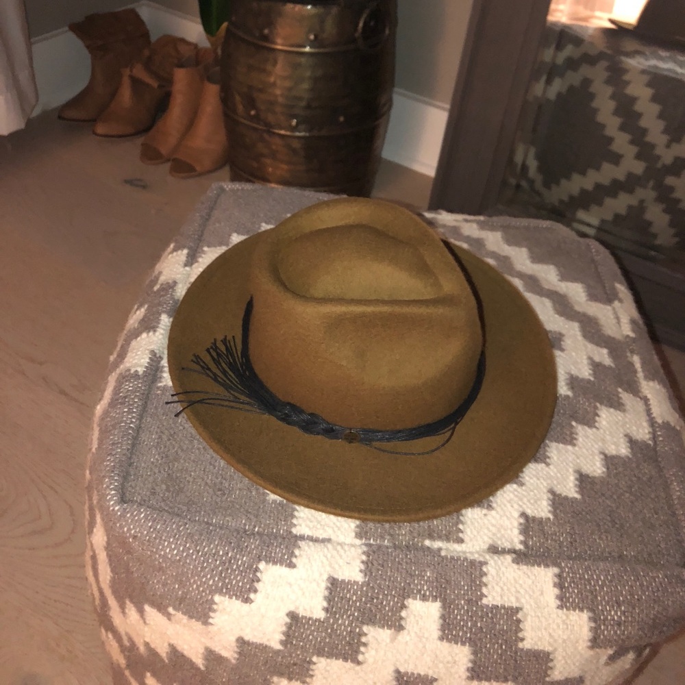 Billabong hat ! Great condition !