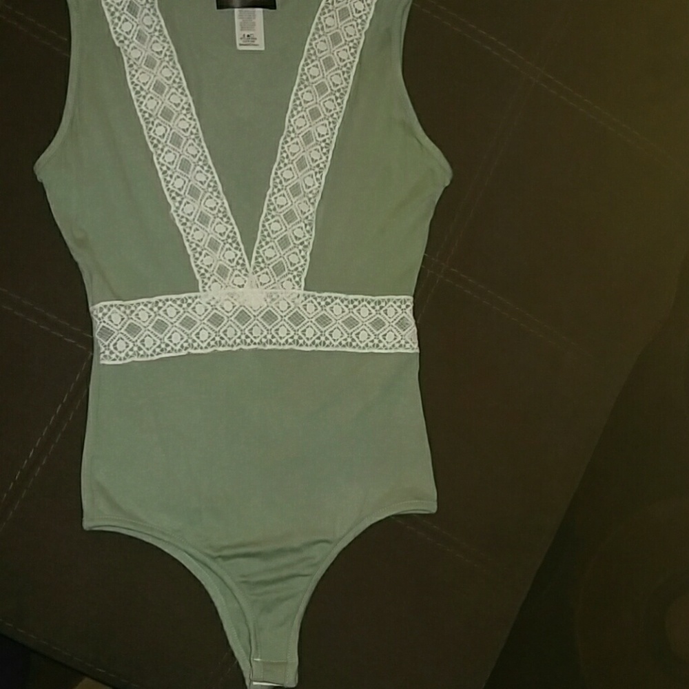 *SALE* Sage body suit - Picture 4 of 8