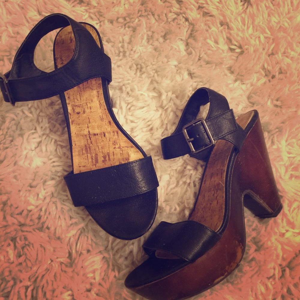 💥HOT DATE WEDGES💥