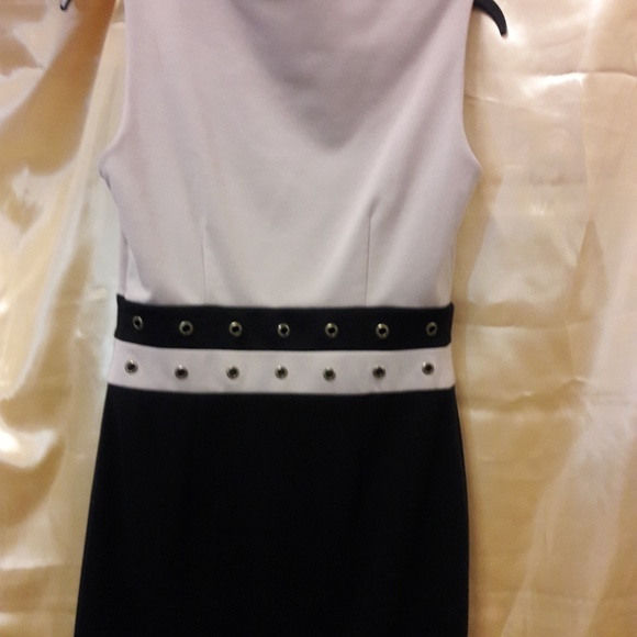 Calvin Klein tan & black sleeveless dress - Picture 4 of 5