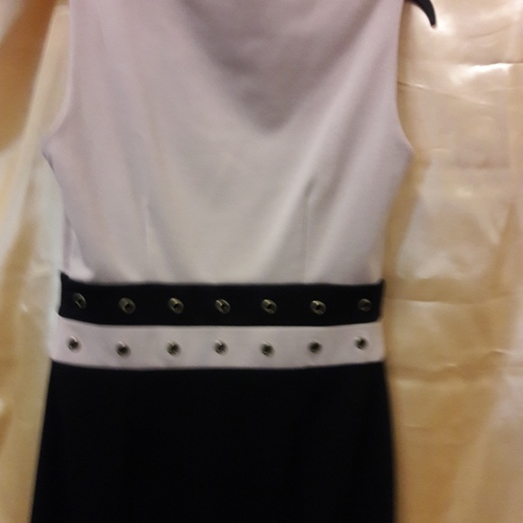 Calvin Klein tan & black sleeveless dress - Picture 5 of 5