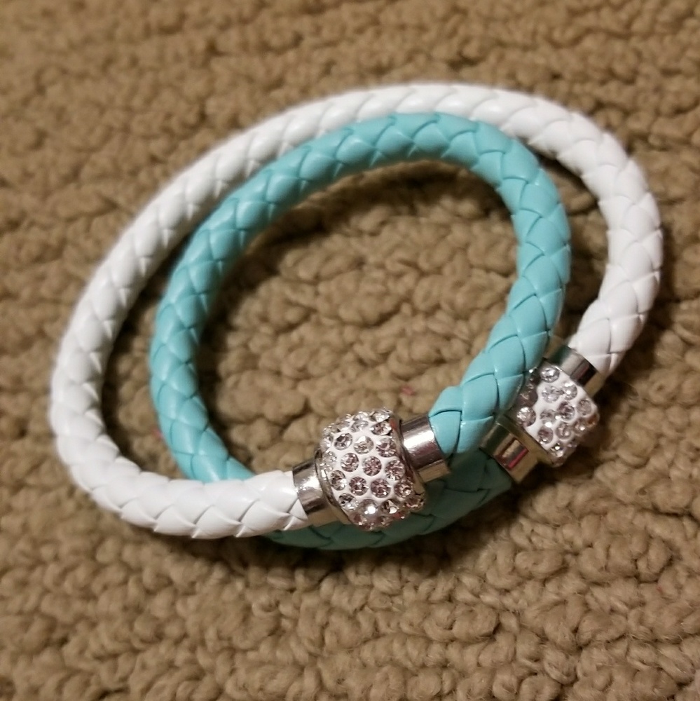 2 bracelets