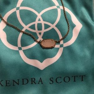 Kendra Scott necklace