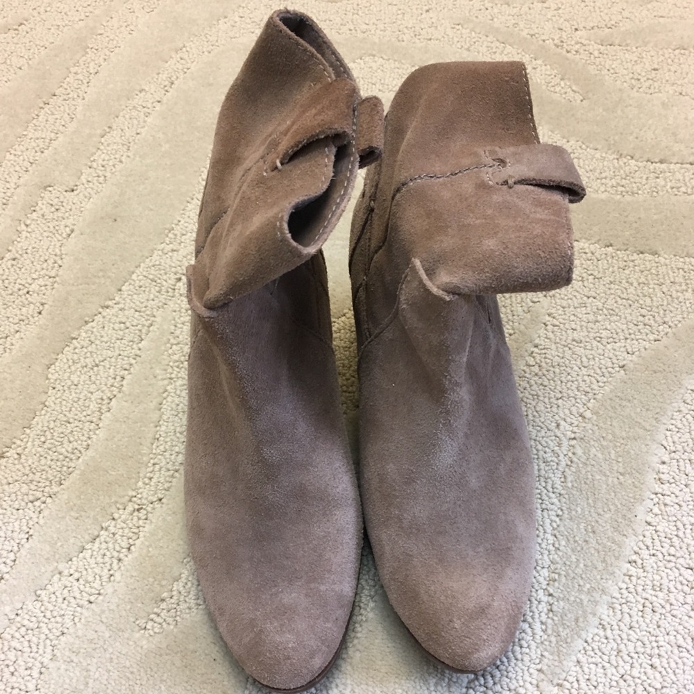 Vince Camuto Booties 8.5