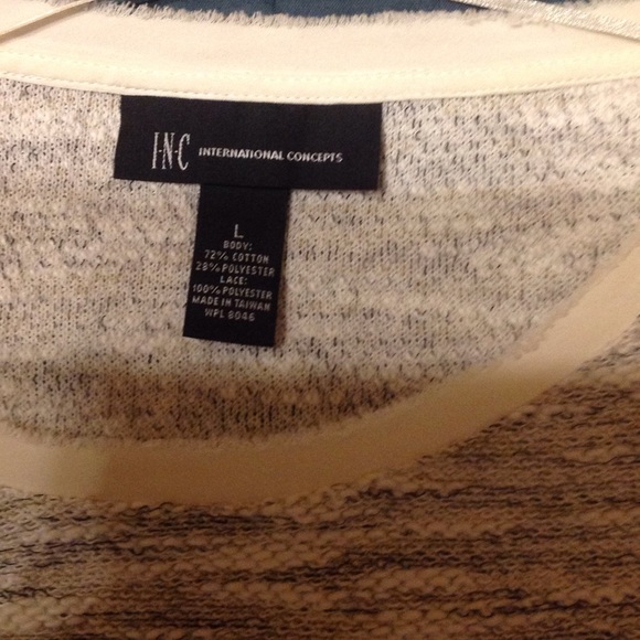 Darling top with attached ruffled bottom - Picture 3 of 3