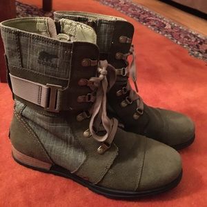 SOREL “major carly” combat boots