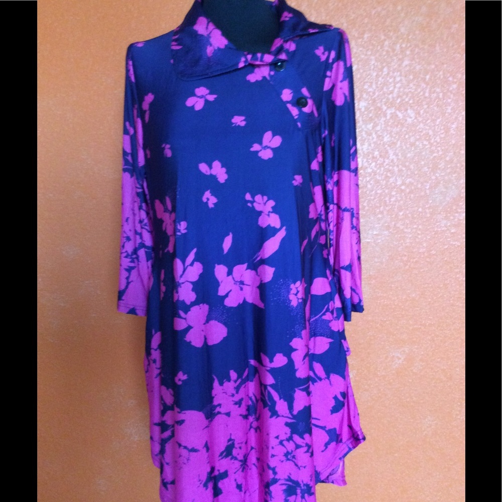 Vibrant floral shawl collar tunic dress