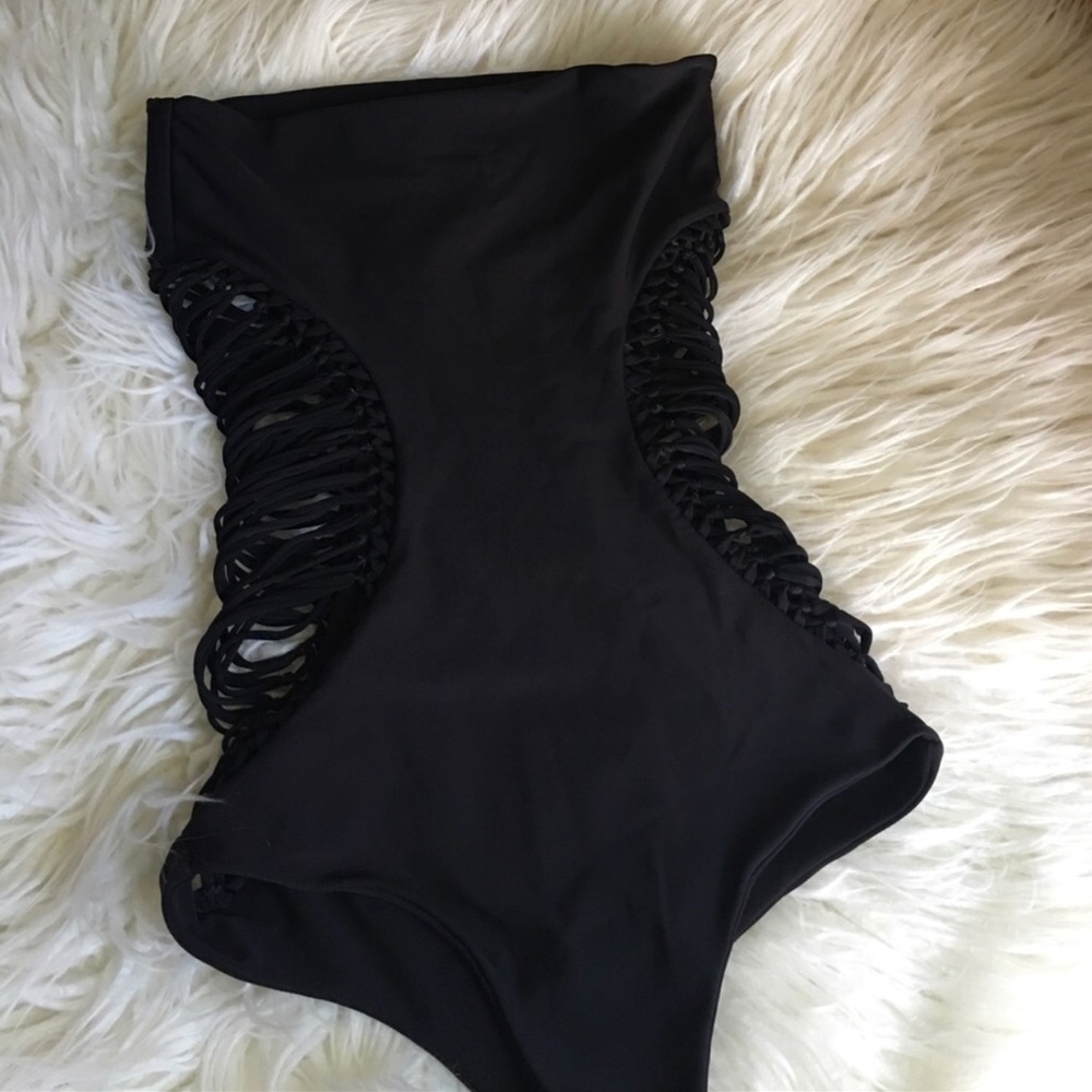 Mikoh One Piece