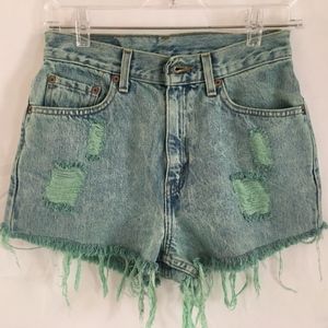 LEVI'S 512 high waisted distressed cut-off shorts