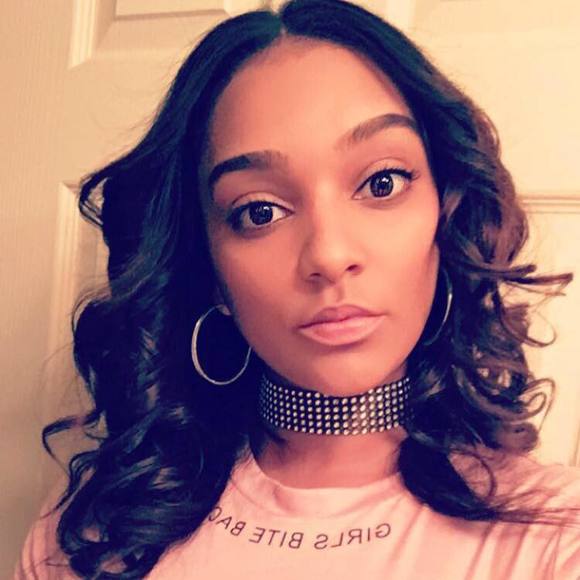 Meet your Posher, Bianca - Picture 1 of 1