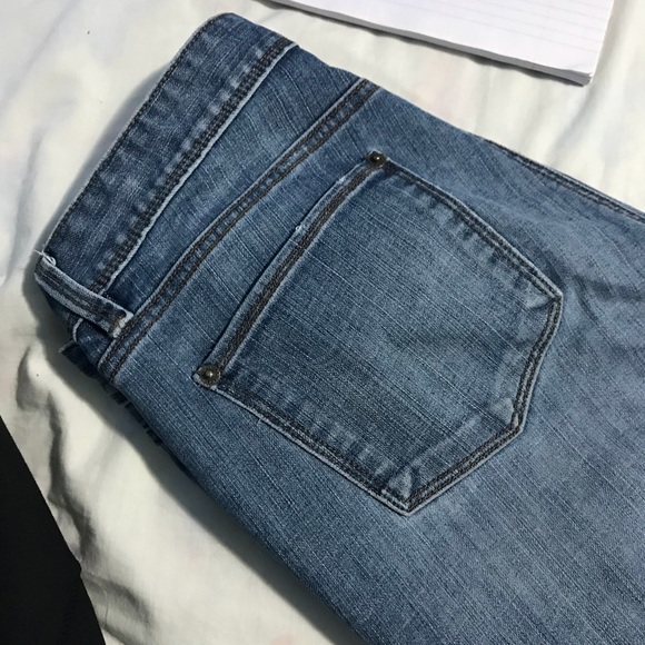 Loft Cropped Jeans - Picture 3 of 3