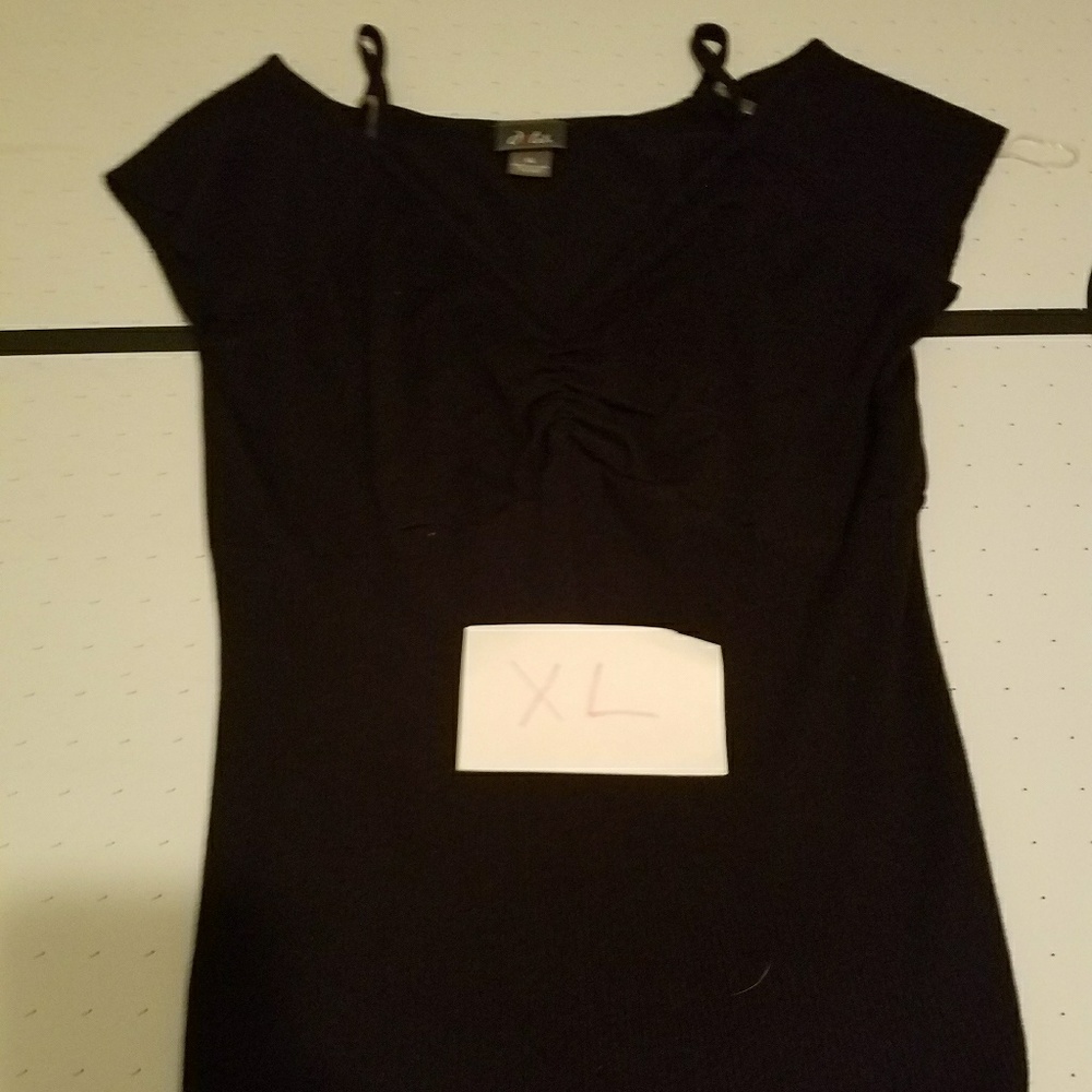 Short sleeve sweater
