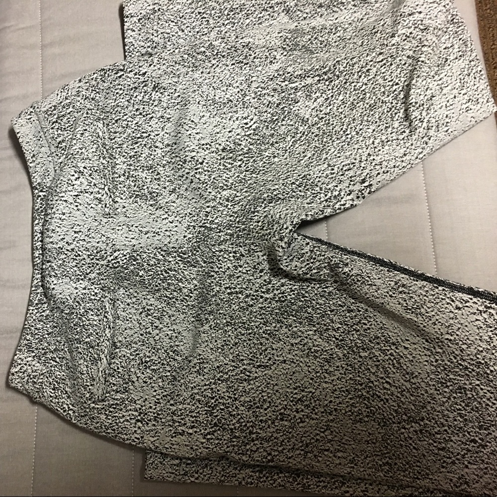 SOLD Lululemon Spray Jacquard pattern Jet pant - Picture 4 of 6
