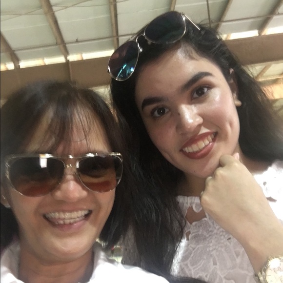 Meet your Posher, Connie - Picture 1 of 1