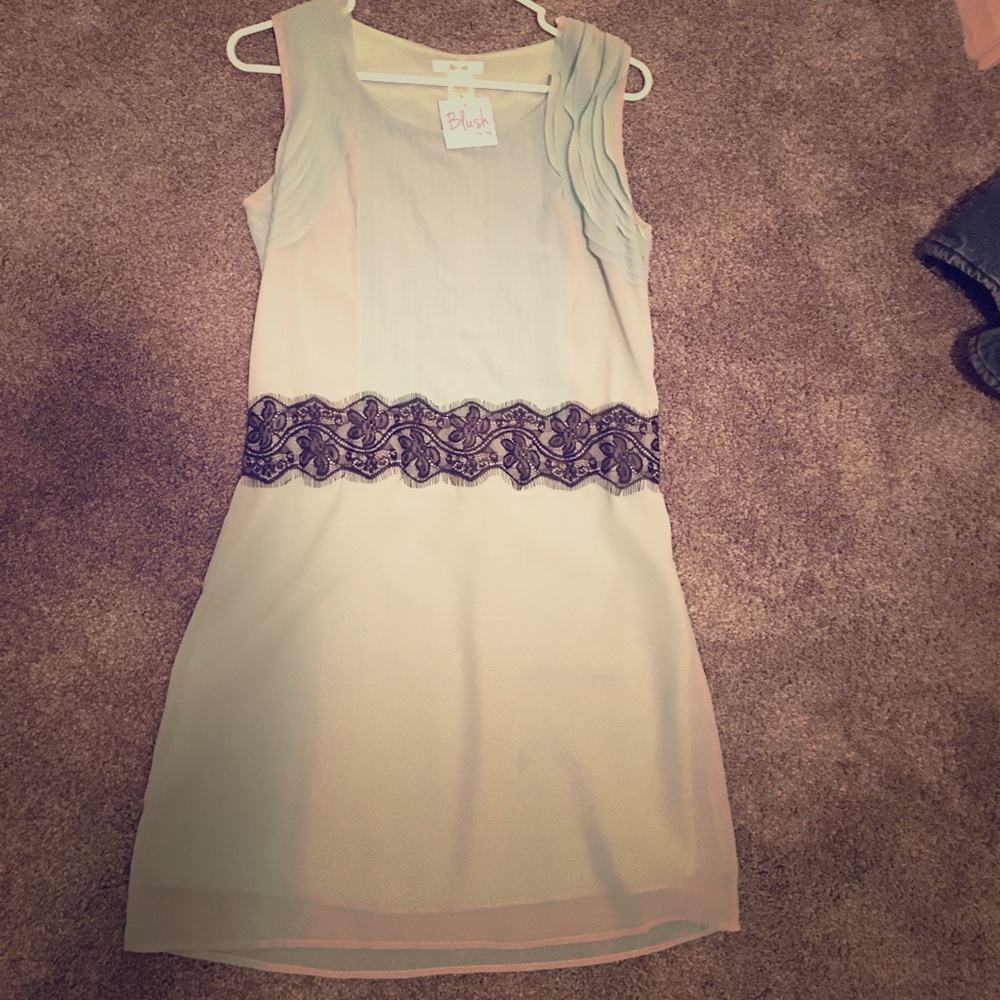 Esley brand dress never worn! Tag still on