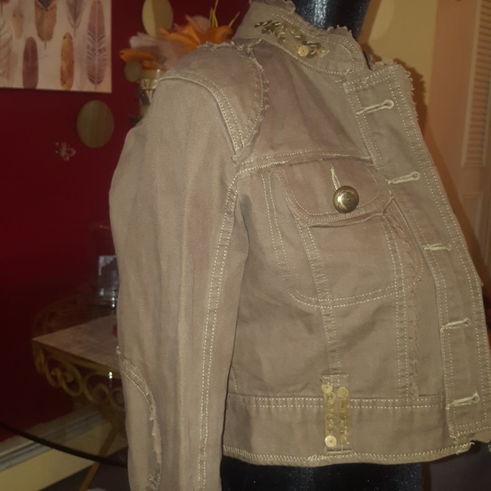 Unique jacket - Picture 3 of 5