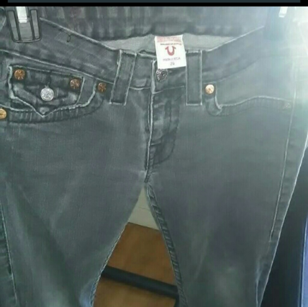 Preowned women's True Religion jeans
