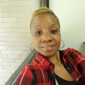 Meet your Posher, Alicia