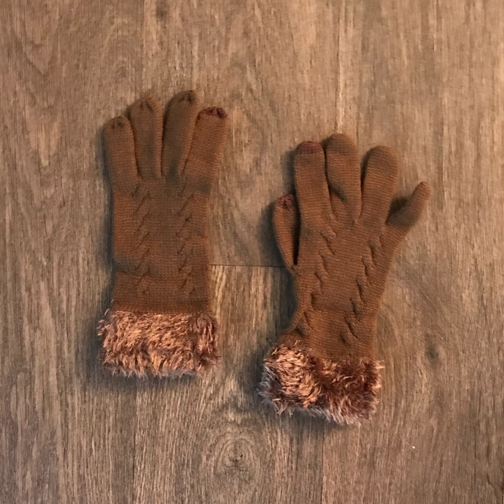 Fuzzy Winter Gloves with Tech Touch